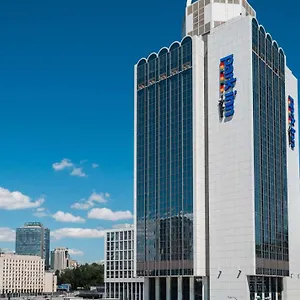 4* מלון Park By Radisson Troyitska