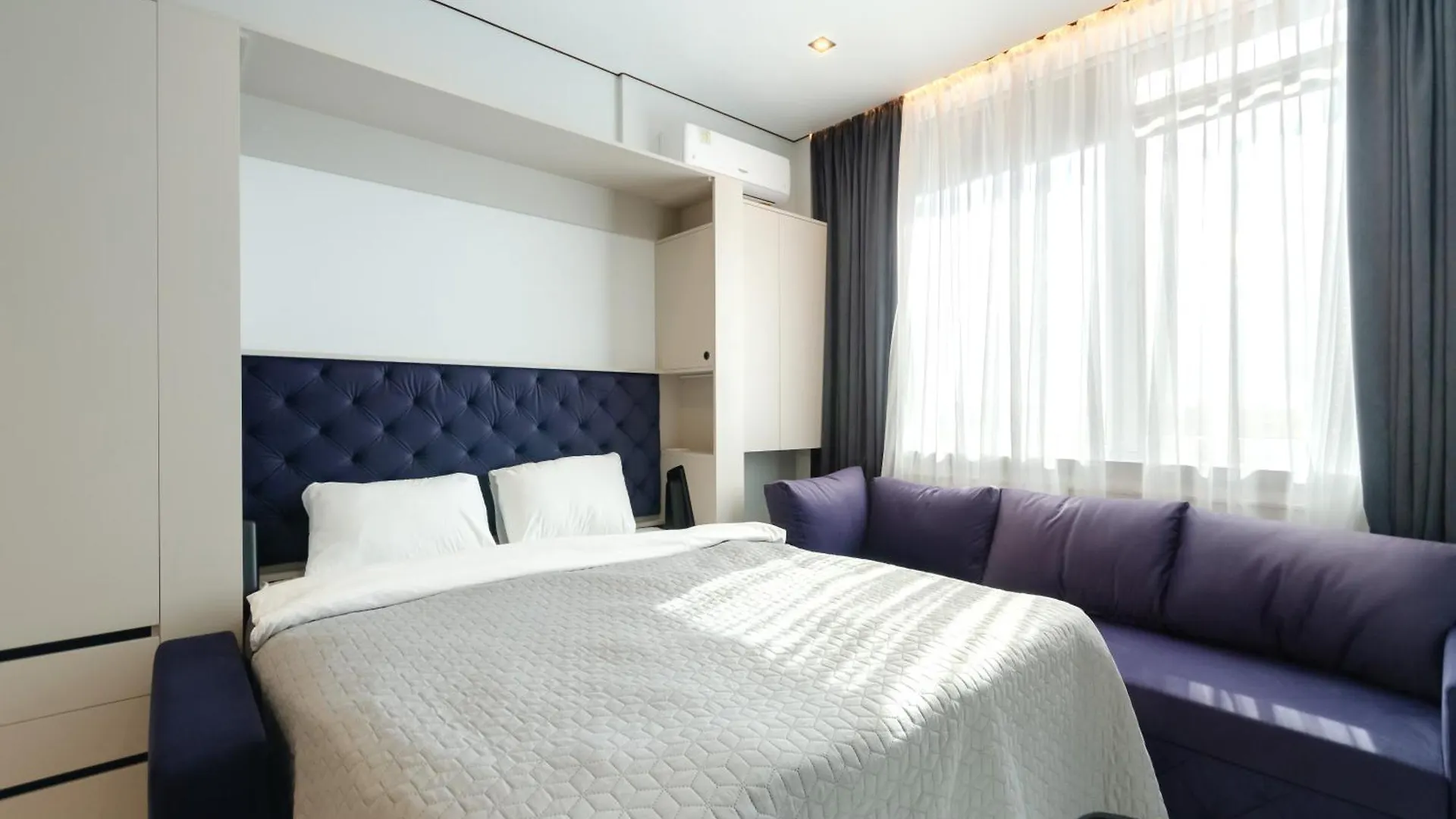 Petrovdom Apartments 68A-68B-305A-305B-280A-280B-265A-265B In Smart Rc Manhattan, Beresteiskyi 11 Kiev